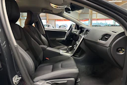 harmaa Volvo V60 2014 kuva 15.