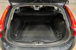 harmaa Volvo V60 2014 kuva 29.