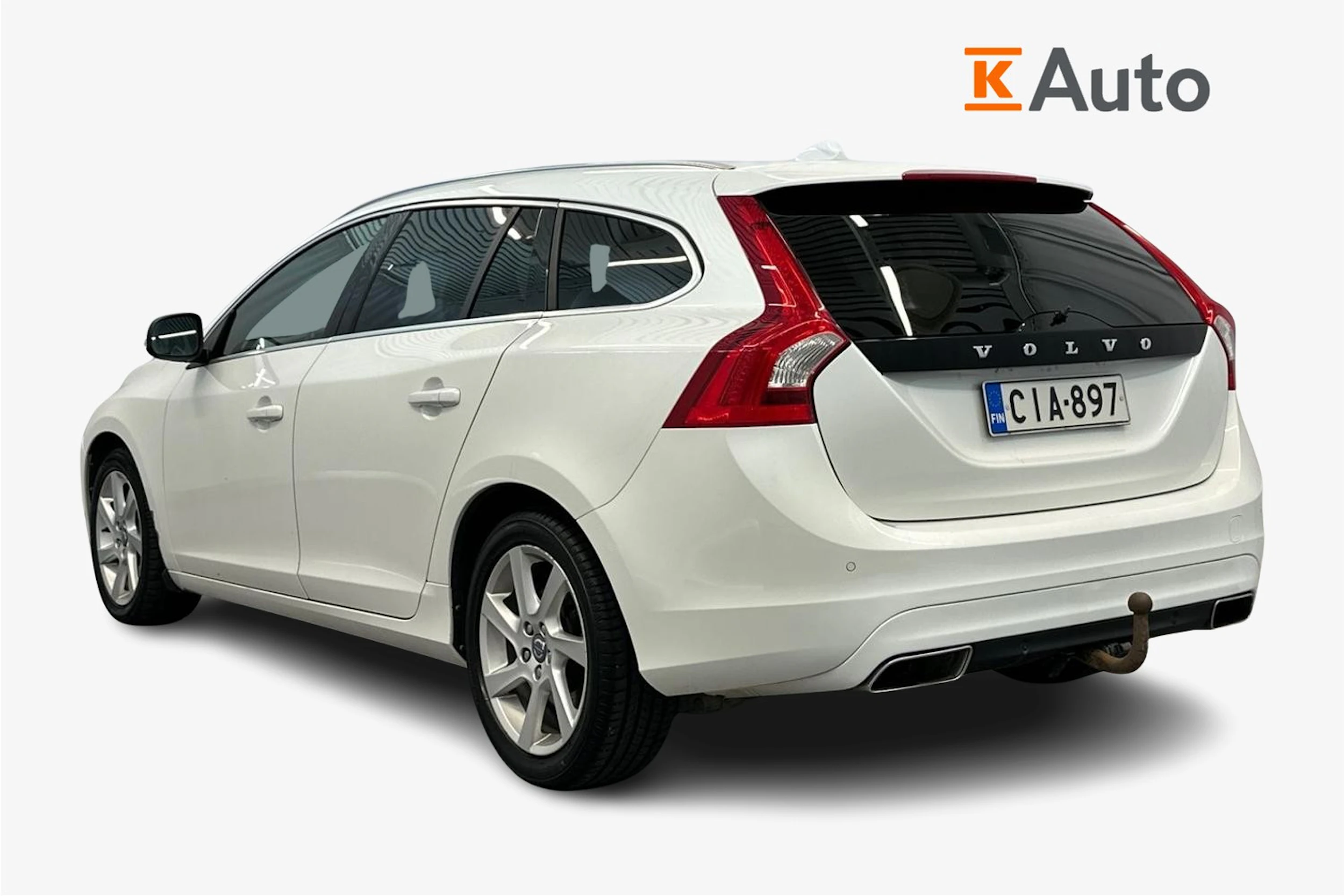 valkoinen Volvo V60 2014 kuva 3.