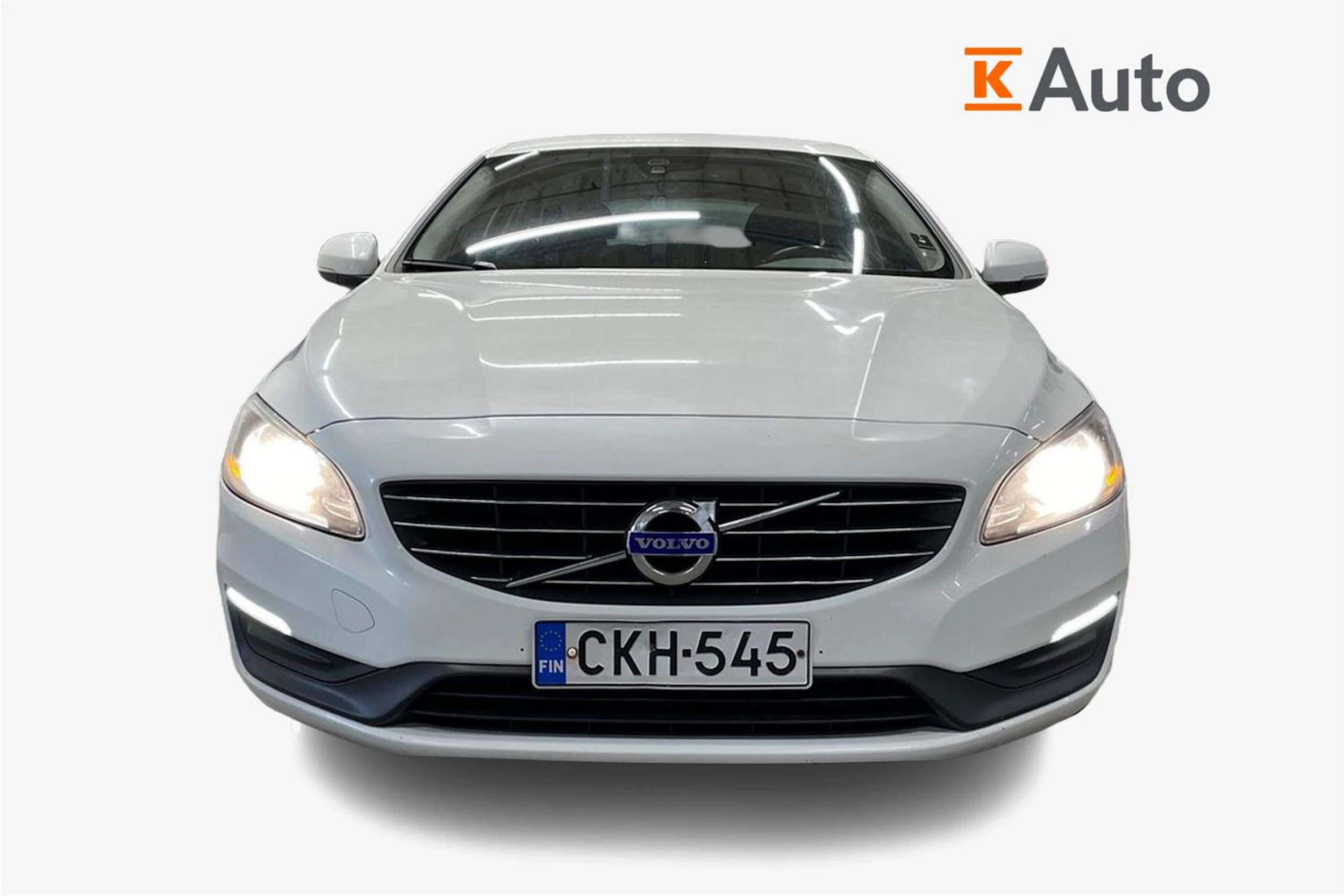 valkoinen Volvo V60 2014 kuva 4.