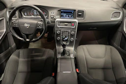 valkoinen Volvo V60 2014 kuva 7.