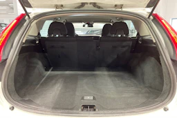 valkoinen Volvo V60 2014 kuva 12.