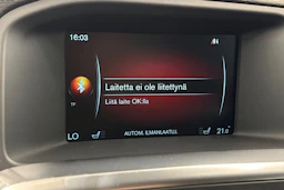 punainen Volvo V60 2014 kuva 27.
