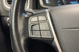 sininen Volvo V60 2014 kuva 14.