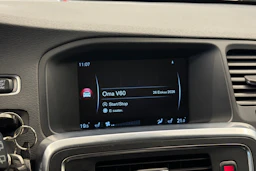 sininen Volvo V60 2014 kuva 22.
