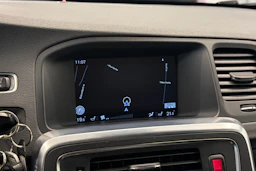 sininen Volvo V60 2014 kuva 23.