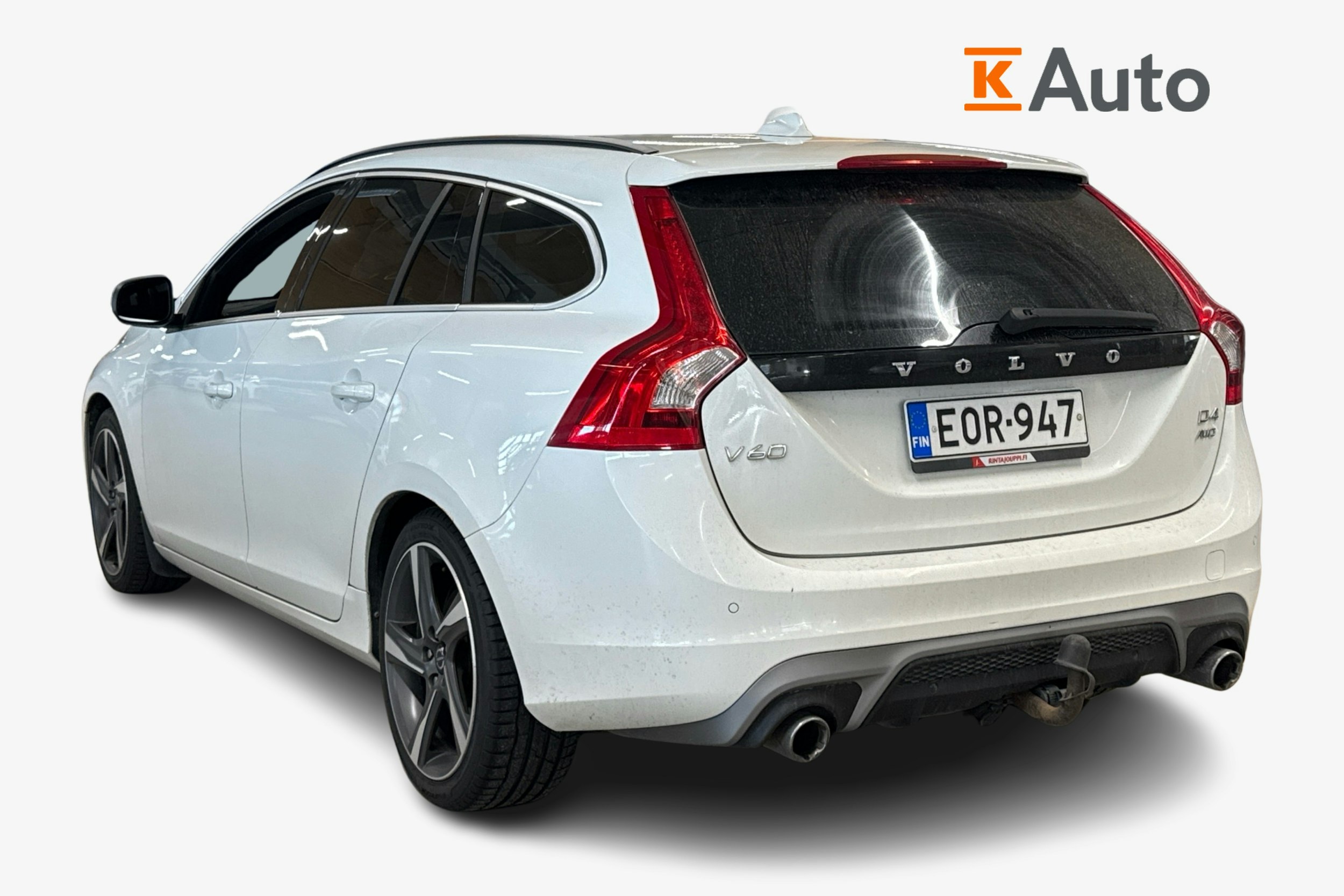 valkoinen Volvo V60 2014 kuva 2.