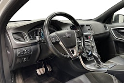 valkoinen Volvo V60 2014 kuva 6.