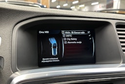 valkoinen Volvo V60 2014 kuva 18.