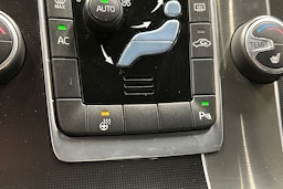 valkoinen Volvo V60 2014 kuva 21.