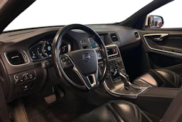 valkoinen Volvo V60 2014 kuva 3.