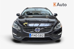 Musta Volvo V60 2015 kuva 5.
