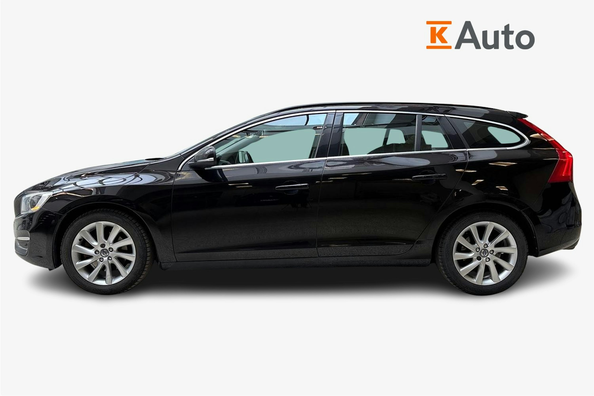 Musta Volvo V60 2015 kuva 6.