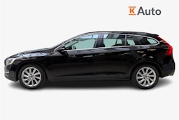 Musta Volvo V60 2015 kuva 6.