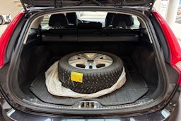 Musta Volvo V60 2015 kuva 15.