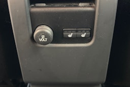 Musta Volvo V60 2015 kuva 16.