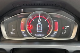Musta Volvo V60 2015 kuva 22.