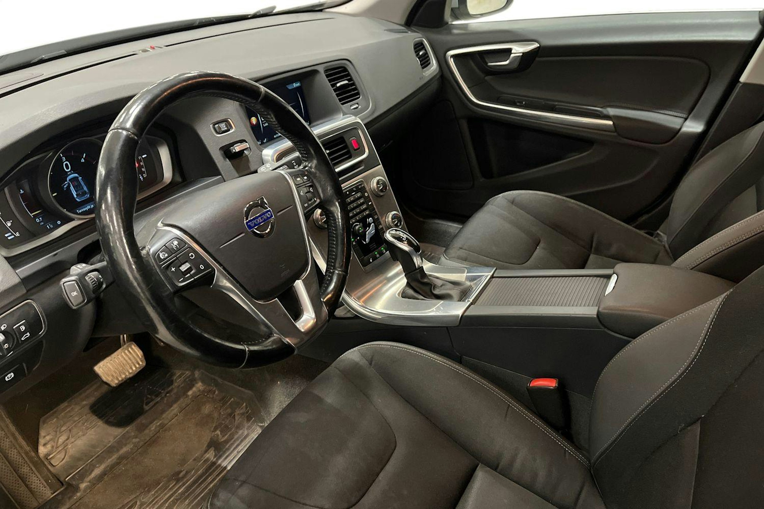 met. hopea Volvo V60 2014 kuva 3.