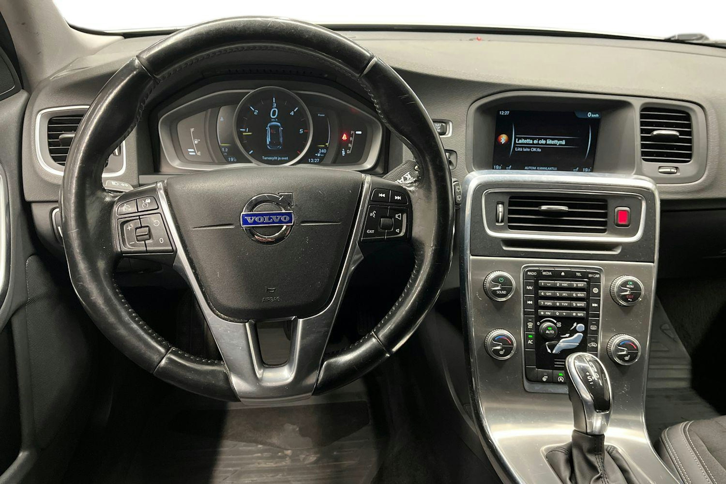 met. hopea Volvo V60 2015 kuva 7.