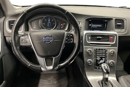 met. hopea Volvo V60 2015 kuva 7.