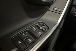 met. hopea Volvo V60 2015 kuva 24.