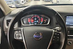 musta Volvo V60 2014 kuva 4.