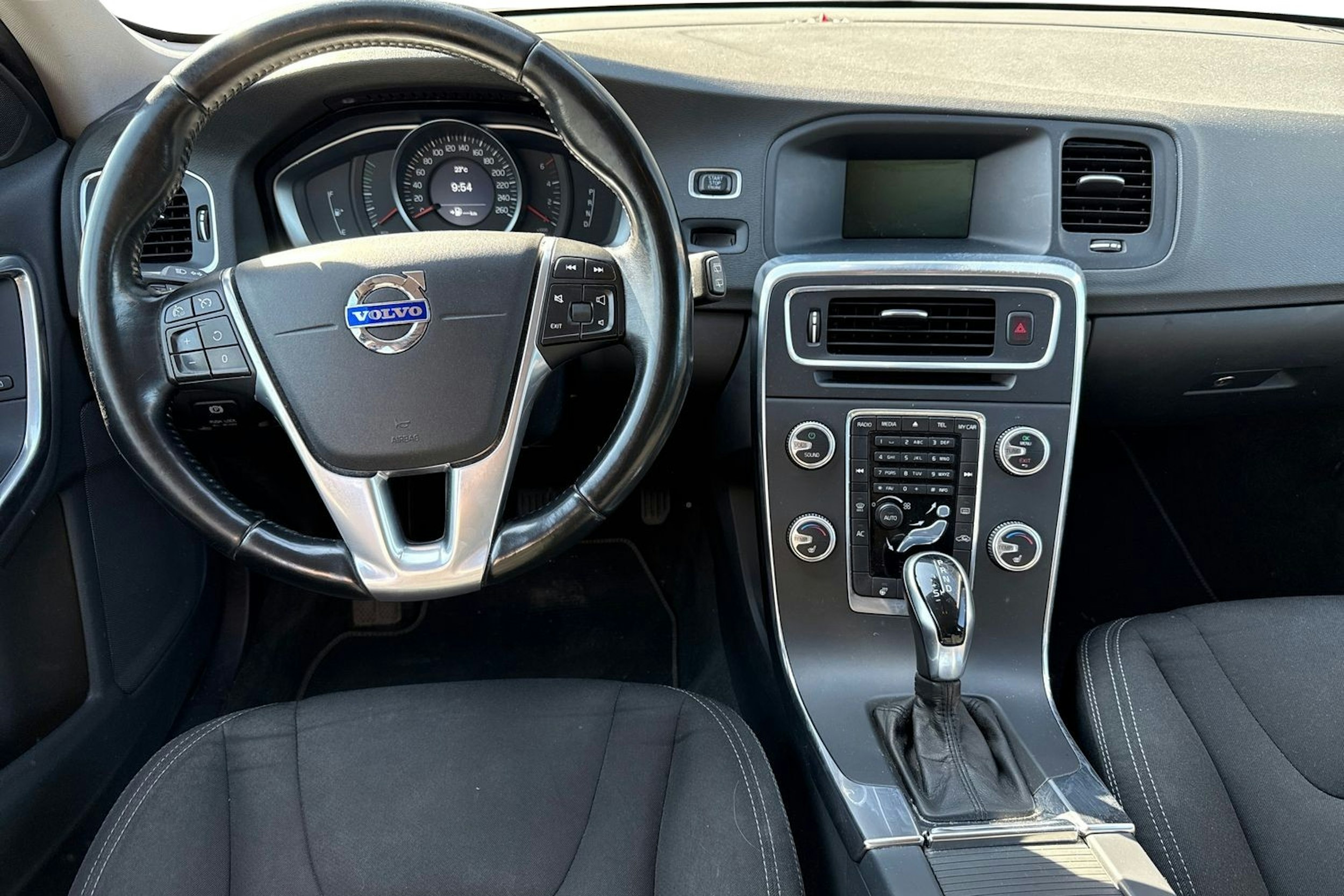 hopea Volvo V60 2014 kuva 3.