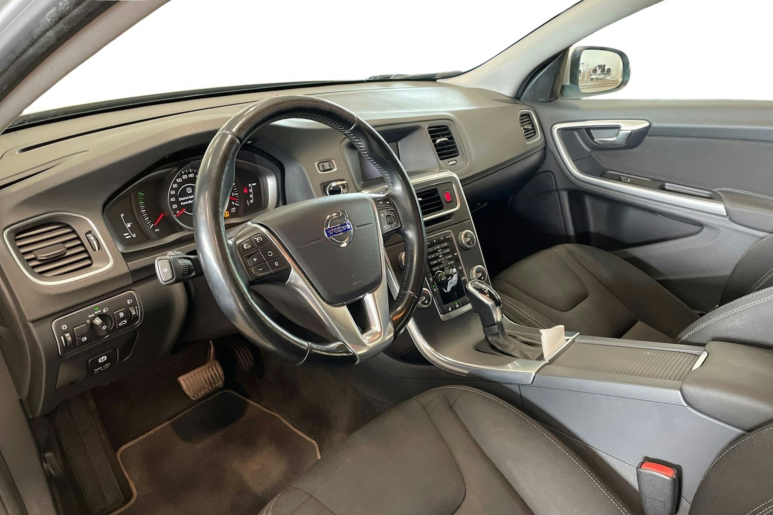 hopea Volvo V60 2014 kuva 7.