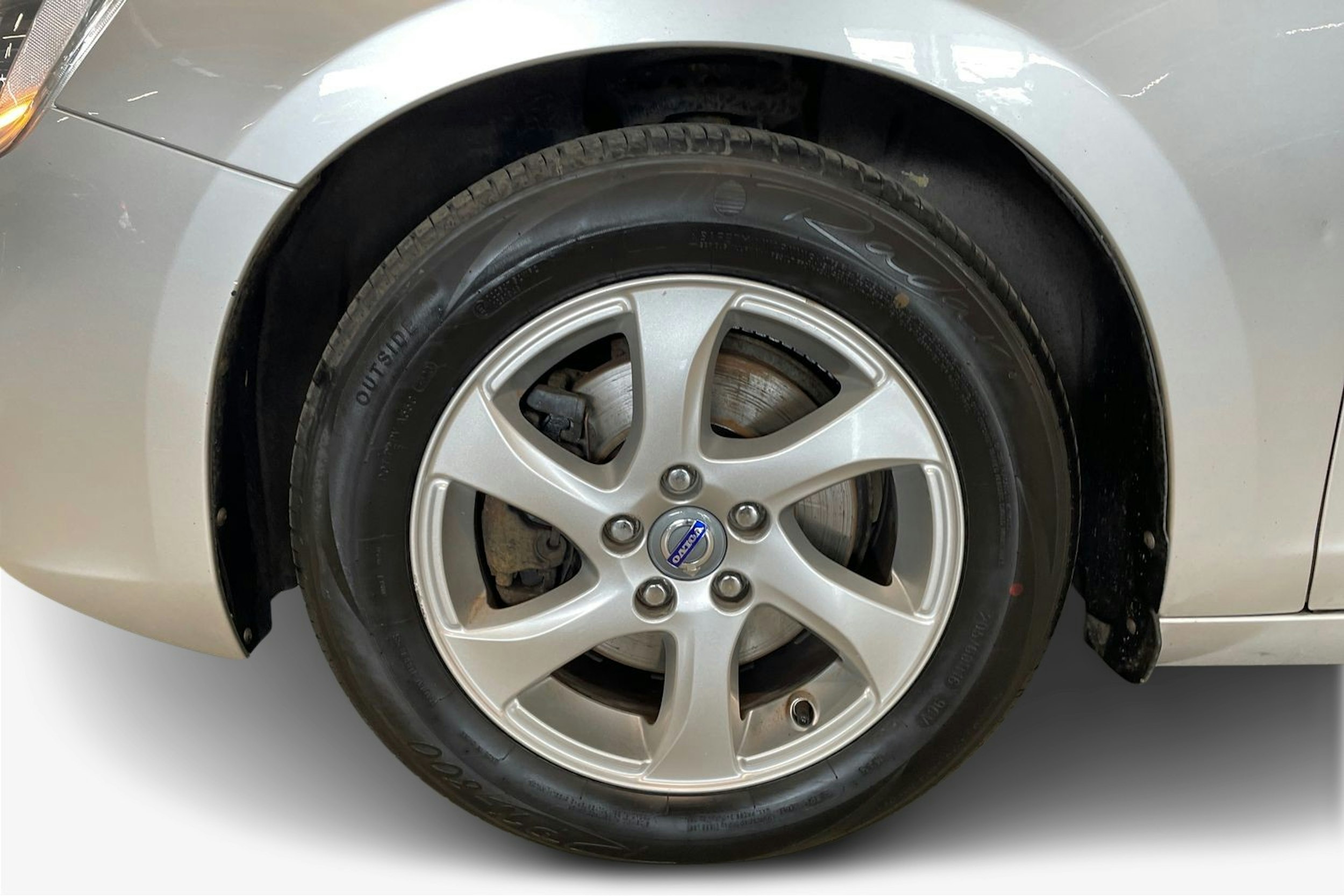 hopea Volvo V60 2014 kuva 11.