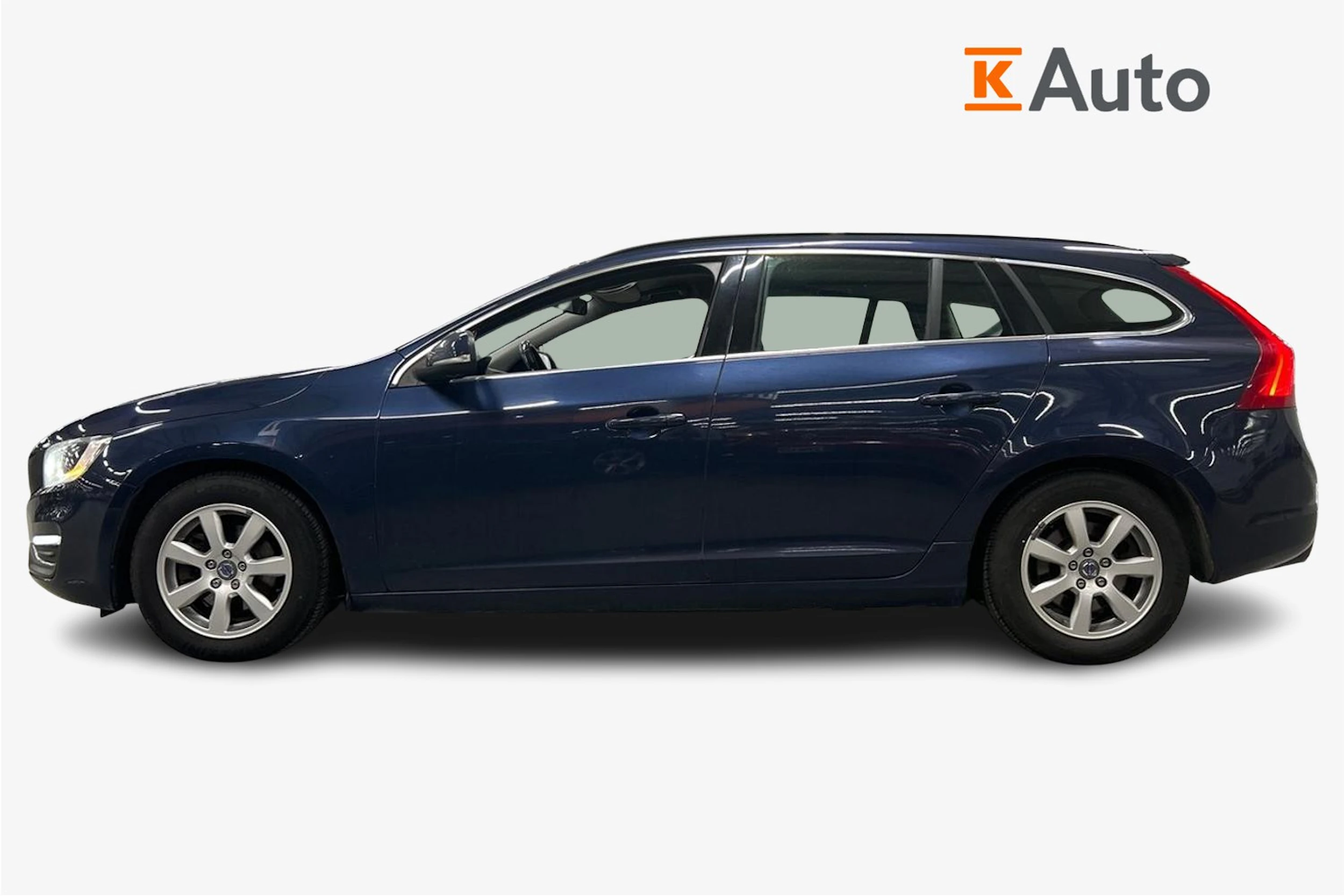 sininen Volvo V60 2014 kuva 5.
