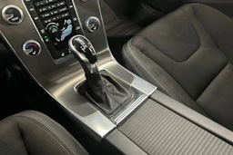 sininen Volvo V60 2014 kuva 21.