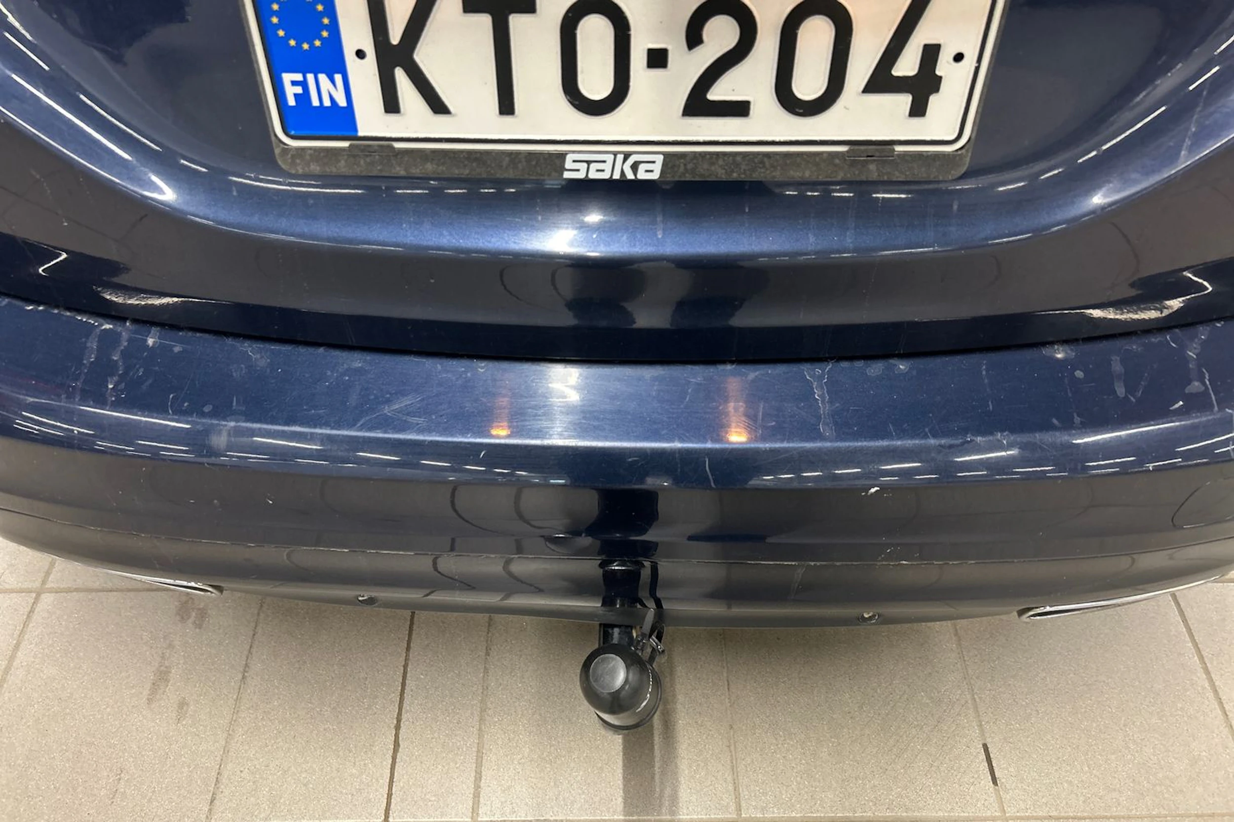 sininen Volvo V60 2014 kuva 35.