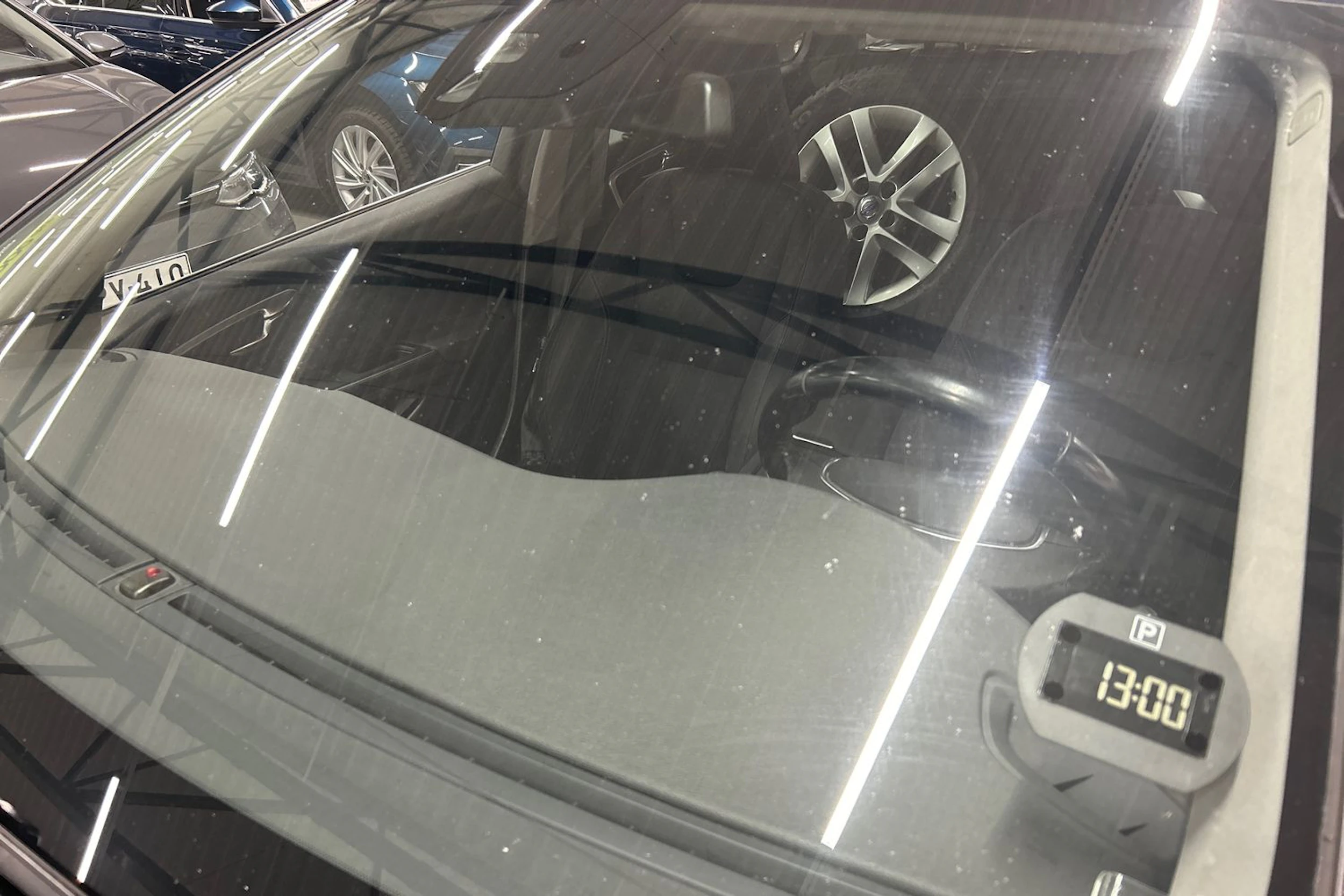 sininen Volvo V60 2014 kuva 37.