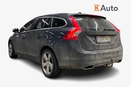 sininen Volvo V60 2014 kuva 2.
