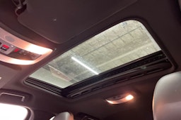 sininen Volvo V60 2014 kuva 23.