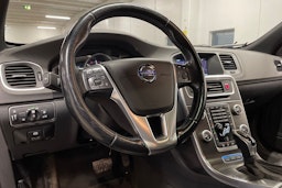 sininen Volvo V60 2014 kuva 24.