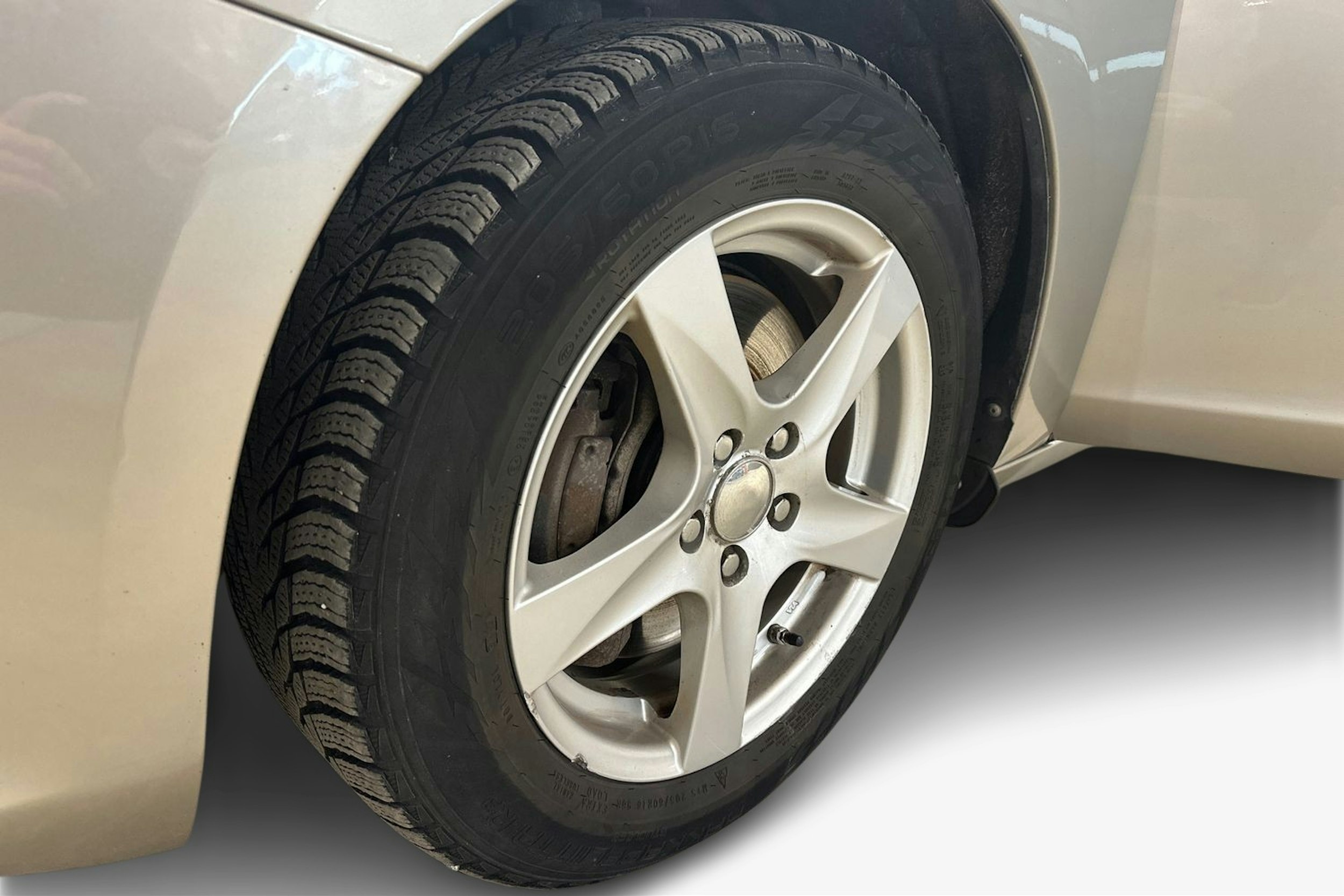 ruskea (beige) Volvo V60 2015 kuva 11.