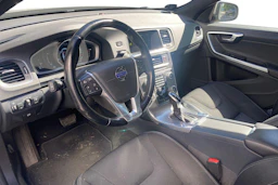 Ruskea (beige) Volvo V60 2015 kuva 3.