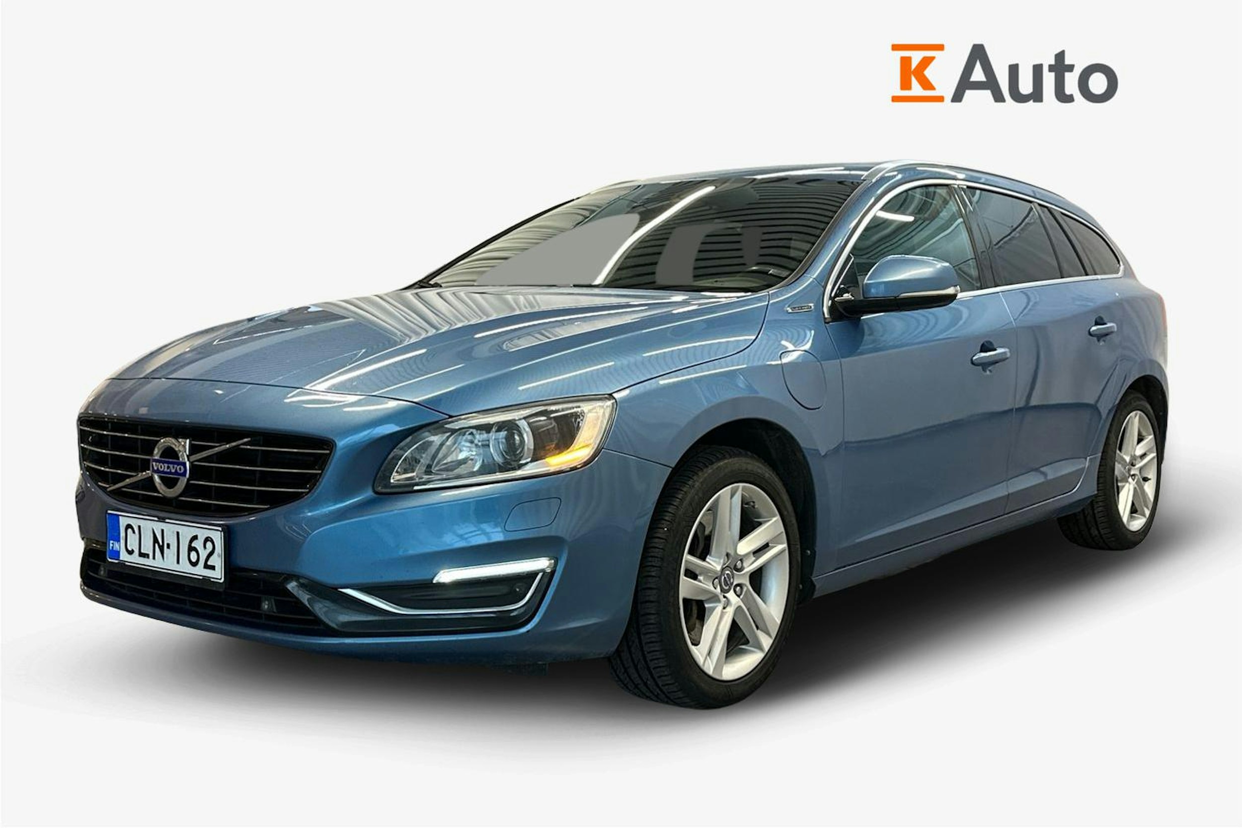 sininen Volvo V60 2015 kuva 4.