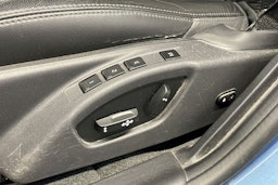 sininen Volvo V60 2015 kuva 10.