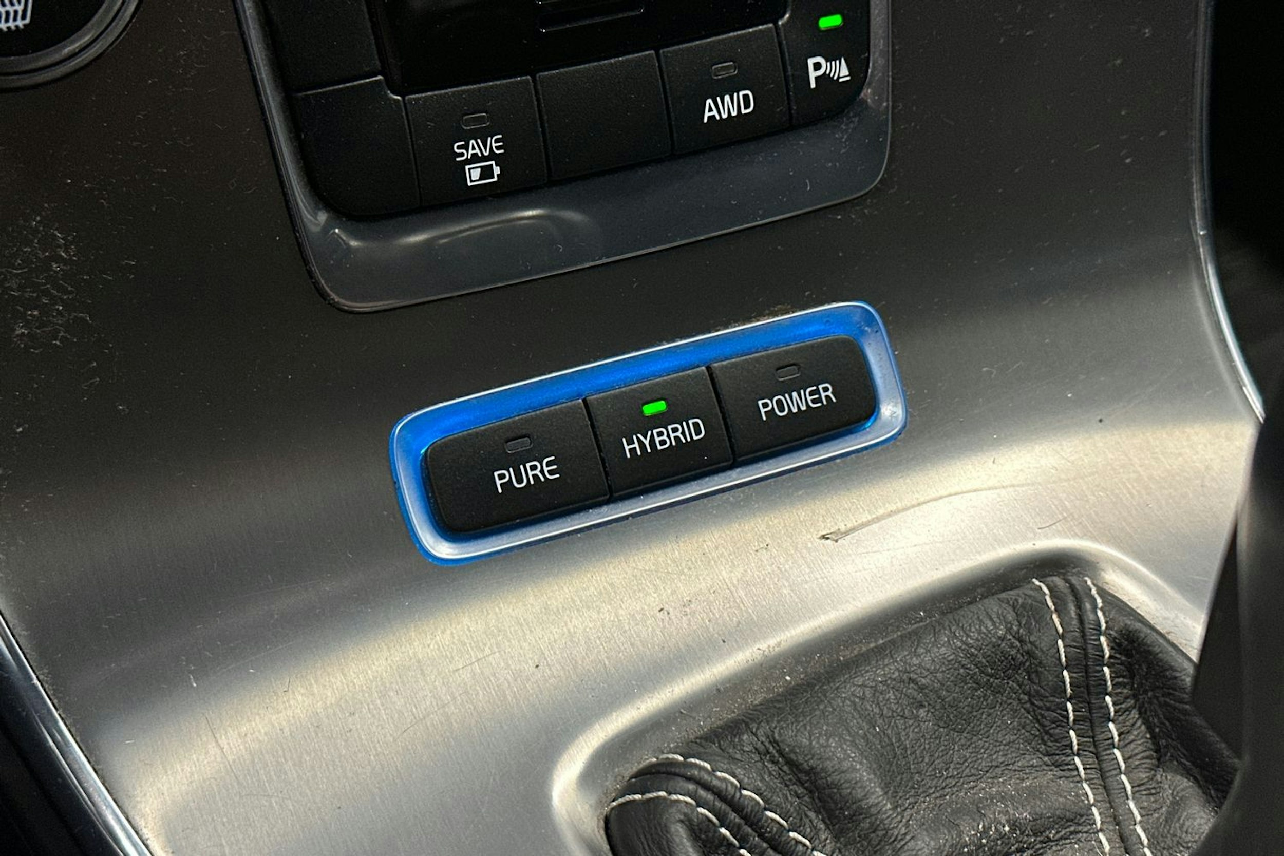 sininen Volvo V60 2015 kuva 18.