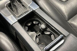 sininen Volvo V60 2015 kuva 20.