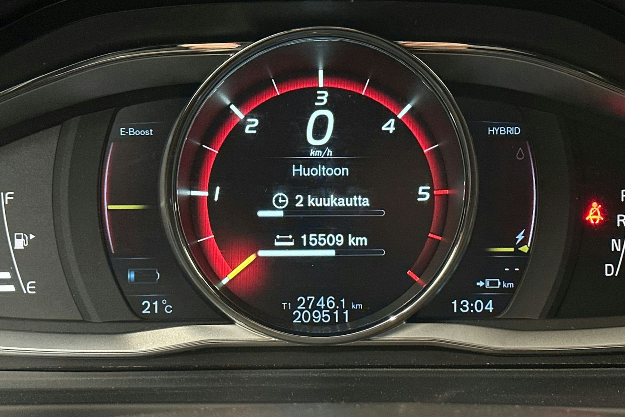 sininen Volvo V60 2015 kuva 26.