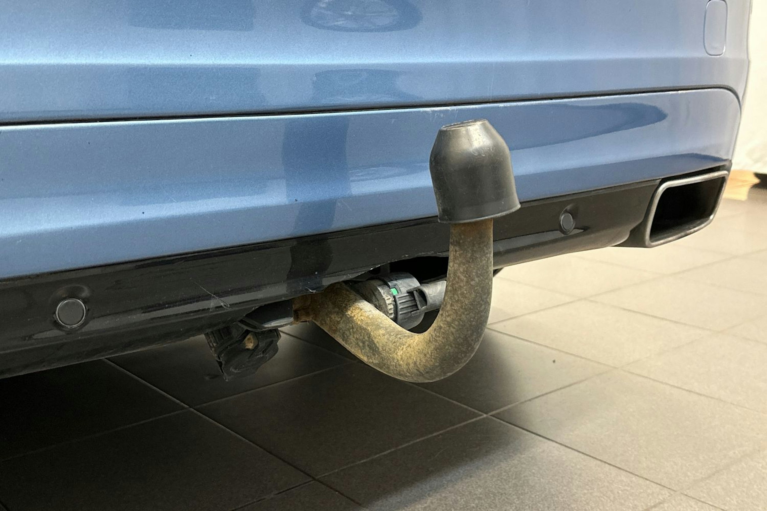 sininen Volvo V60 2015 kuva 33.