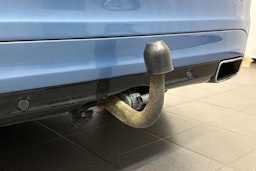 sininen Volvo V60 2015 kuva 33.