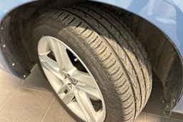 sininen Volvo V60 2015 kuva 35.