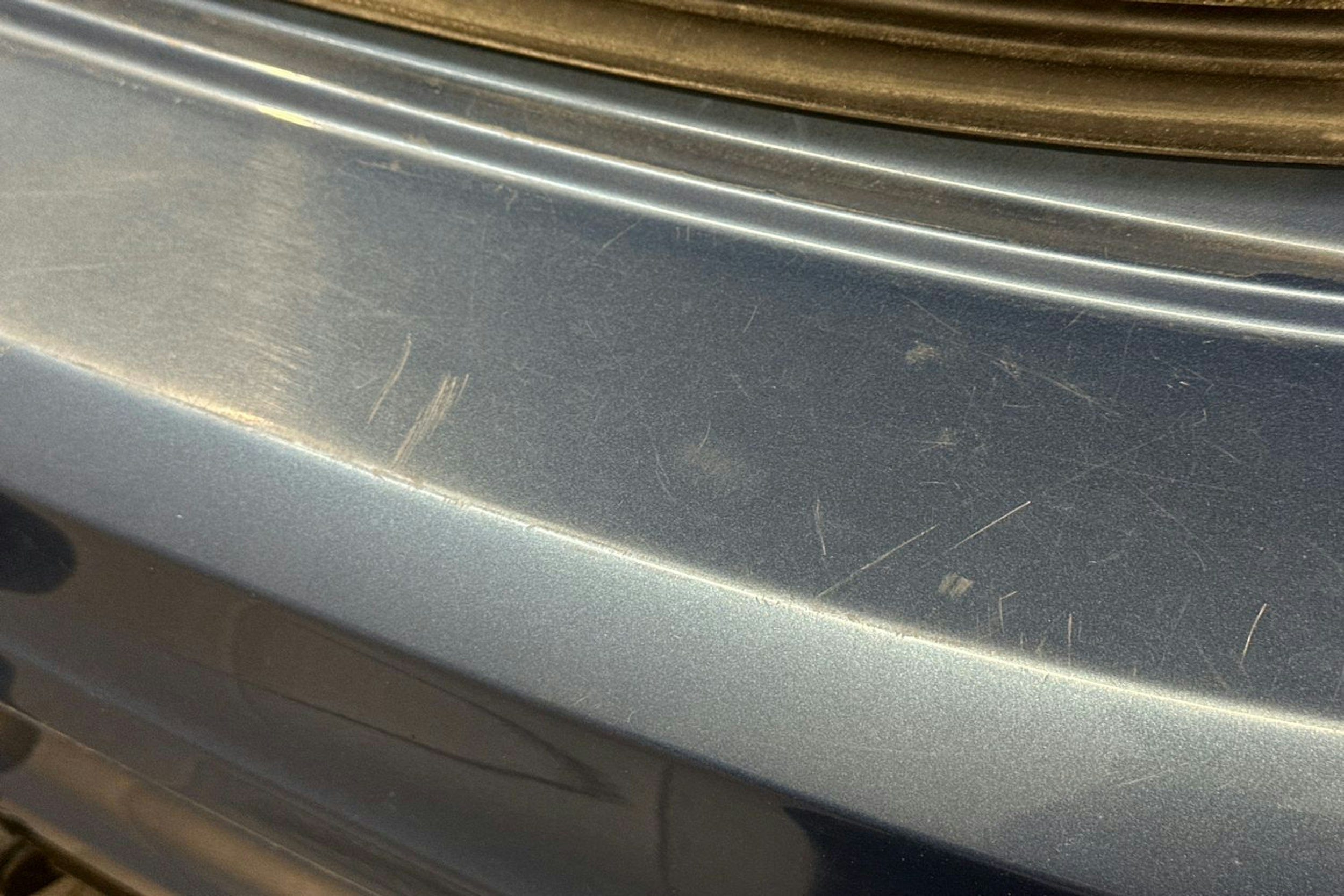 sininen Volvo V60 2015 kuva 44.