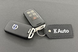 punainen Volvo V60 2016 kuva 20.