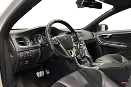 valkoinen Volvo V60 2015 kuva 8.