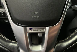 valkoinen Volvo V60 2015 kuva 24.